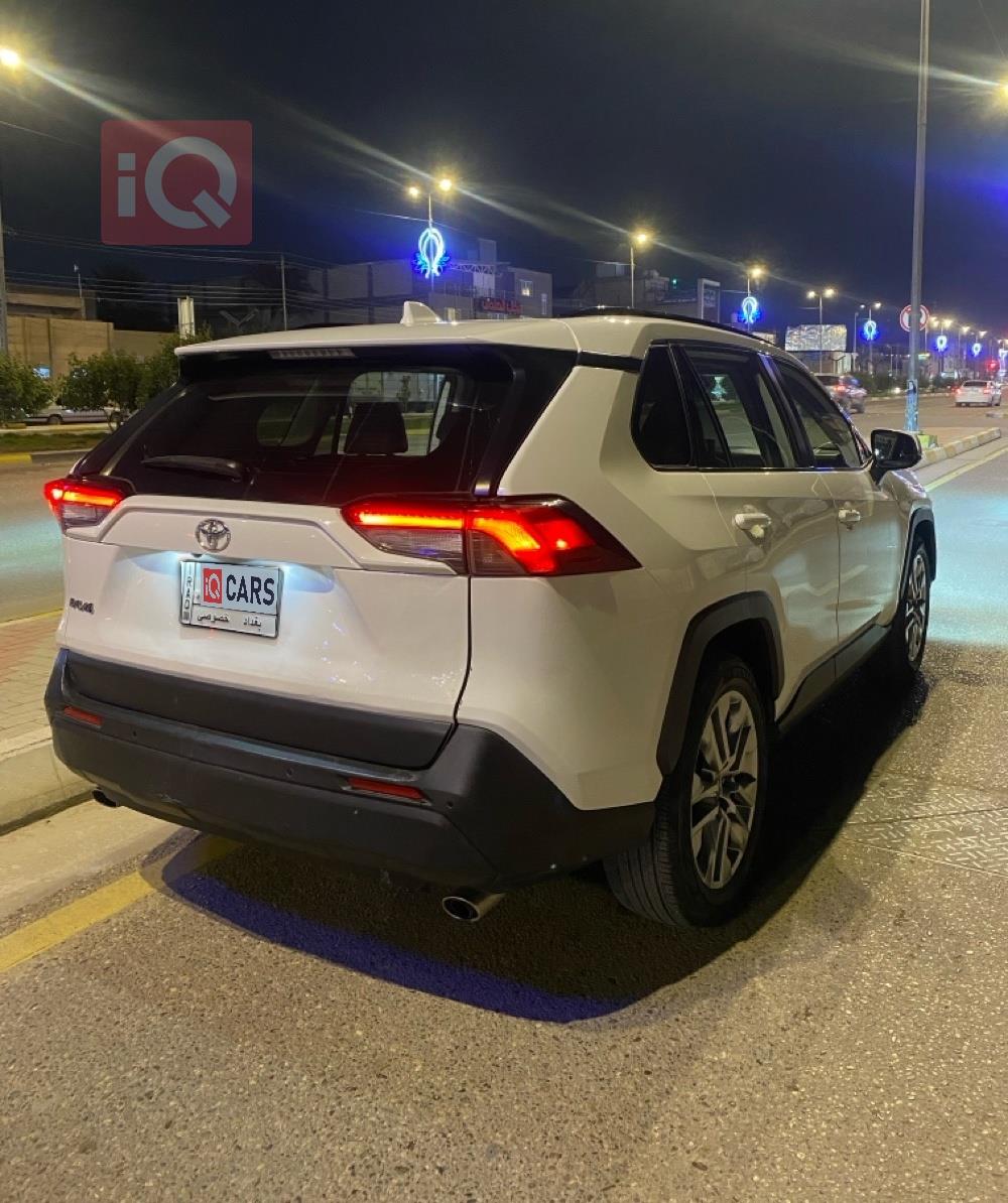 تويوتا راف 4